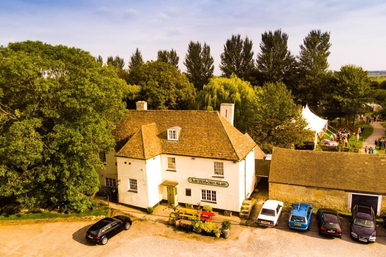 The Holford Arms Chalets And Glamping Hotell Didmarton Eksteriør bilde